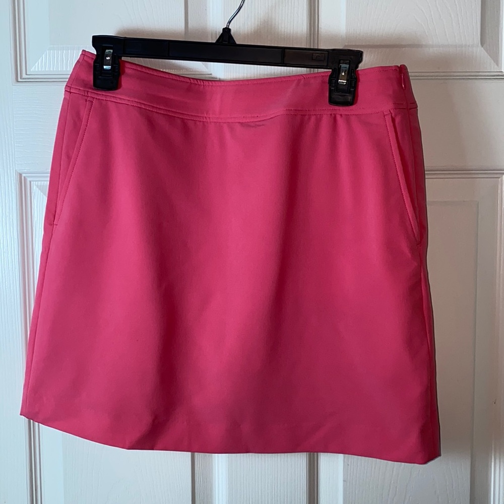 PGA NWT Women’s Fairway & Greene Golf Skort Coral Size 2